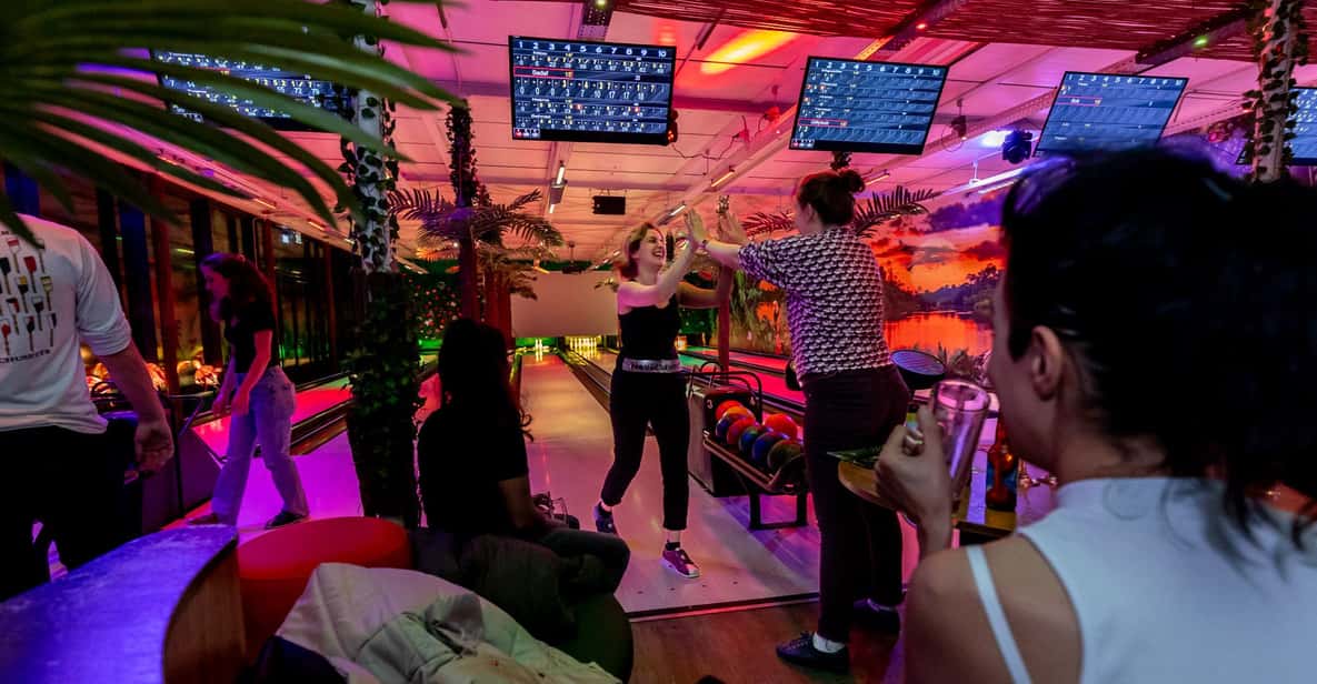 Afbeelding 10 van Amsterdam: LED Bowling Experience