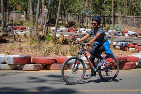 Addis Abeba Entoto Mtn: Reiten, Paintball und ZiplineEntoto Mtn: Reiten, Paintball und Zipline-Hochseilgarten