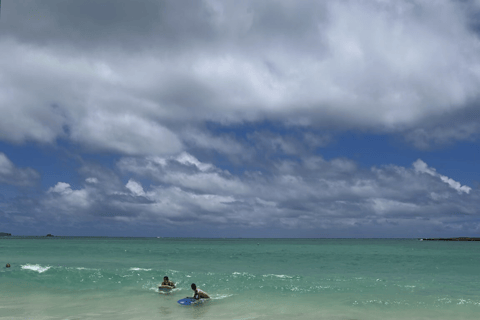 Honolulu: Ala Moana Boogieboard Day Rental