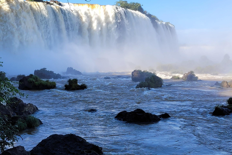 Iguassu Waterfalls Private Day Tour: Both sides, same day!