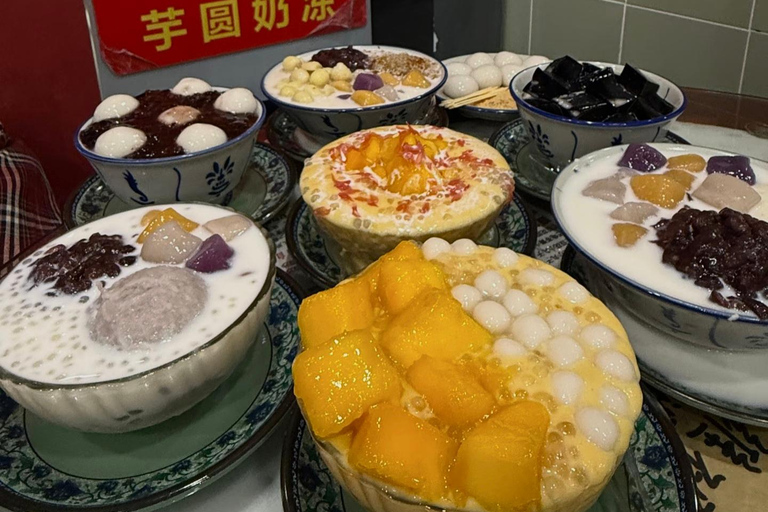 Guangzhou: Discover Lingnan Heritage & Local Life (Private) Guide for French/Spanish/Italian/German/Russian