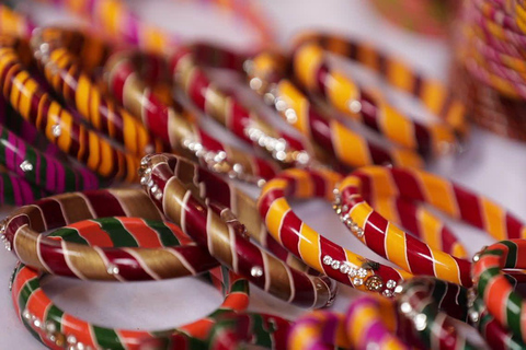 Jaipur: Local Lifestyle, Markets, and Food Tour Cultural & Artisan Tour (8:00 AM – 12:00 PM)