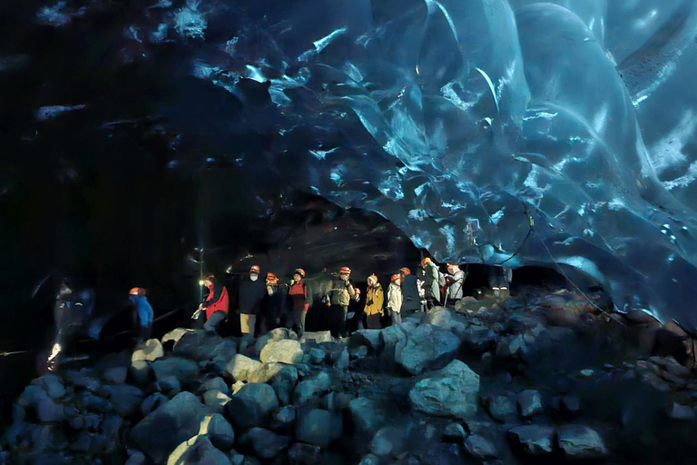 Iceland: 10-Day Winter Tour with Accommodation & Meals