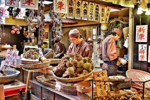 Kyoto: Nishiki Market and Depachika Food Tour with a Local - Image 3