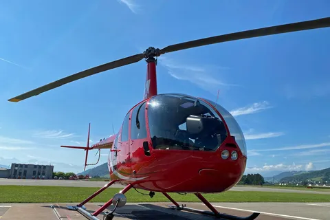 Bern: Mountain & Lake Helicopter Flight for 2 or 3 People