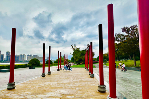 Shanghai Half-Day Bike Tour along East Bank of Huangpu River