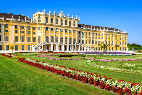 Vienna: Skip-the-Line Schönbrunn Palace and Gardens Tour