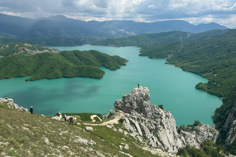 Tirana: Bovilla See und Gamti Berg Wandertour