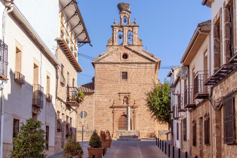 Oleotourism and Monumental Cities