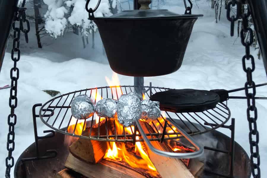 Oslo: geheime Waldgastronomie mit Privatkoch und lokalem Fest. Foto: GetYourGuide Oslo: geheime Waldgastronomie mit Privatkoch und lokalem Fest. Foto: GetYourGuide