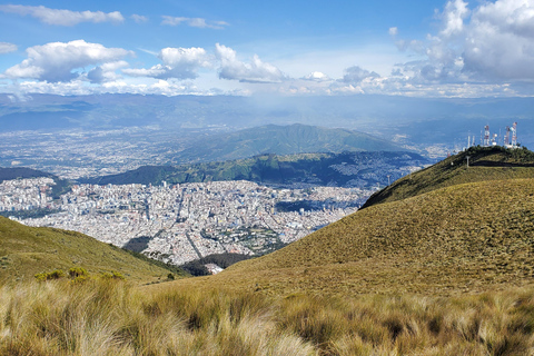 Quito Full-Day: Teleférico, Old Town & Middle of the World