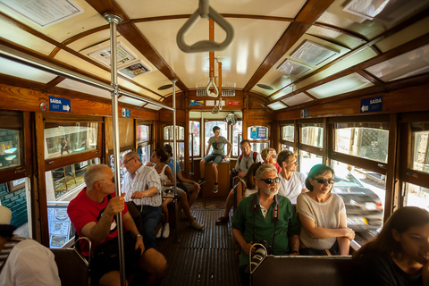 Lissabon: ritje met tram 28 & wandeltourStandaardoptie