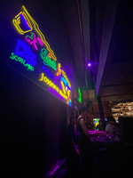 Makati, Bar Hopping - Hizvo