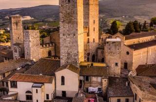 3-stündiges privates Abendessen in einem mittelalterlichen Turm in San Gimignano
