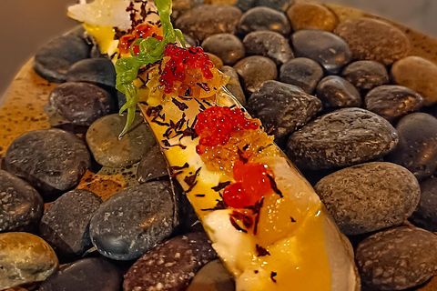 Discover Lima's Gastronomy & Pre Inca Ruins on Foot