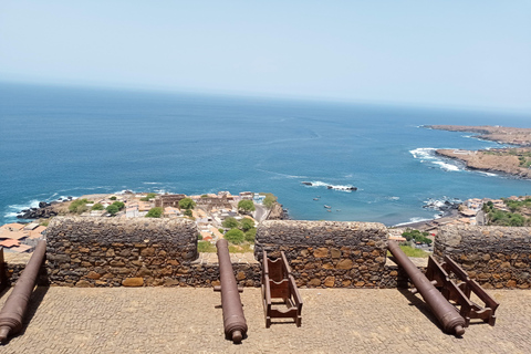 Praia: Plateau and Cidade Velha Guided Tour