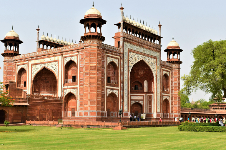 From Delhi: Taj Mahal, Agra Fort & Baby Taj day trip by car All-Inclusive Tour: Car, Guide, Tickets & 5-star Meal