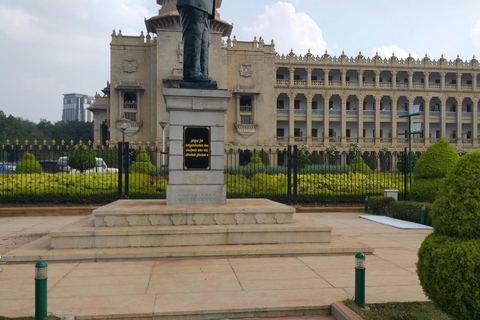 Upplev Bangalore - Rundvandring på kvällen och marknadsbesök