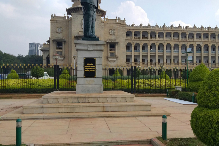 Experimente Bangalore - Excursão noturna a pé pela cidade e visita ao mercado