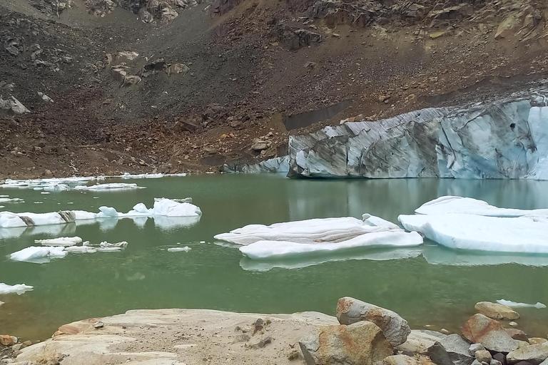 Laguna Rocutuyoc and Honkopampa Ruins Private Service