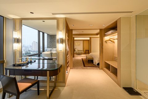 Bangkok: Banyan Tree Hotel Staycation Packages 1 Night in Horizon Room + THB4,500 F&B Credit