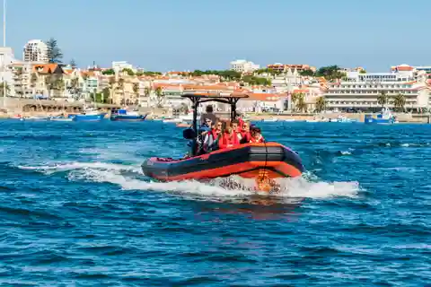 Tour in barca: dall'affascinante costa di Cascais al faro di Lisbona
