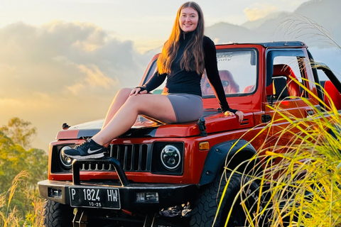 Esperienza in jeep o trekking all'alba sul Monte Batur + colazioneMonte Batur: escursione all'alba con colazione (punto d'incontro)