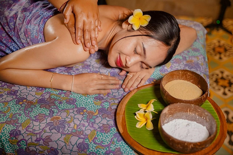 Bali: Avslappnande Avslappnande balinesisk spa-massage med skrubb och blomsterbad 2 timmar