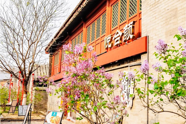 Hands-On Creation of Peking Opera Crafts