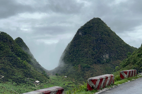 Från Hanoi: 4-dagars Ha Giang Loop Car Tour Plus redigerad video