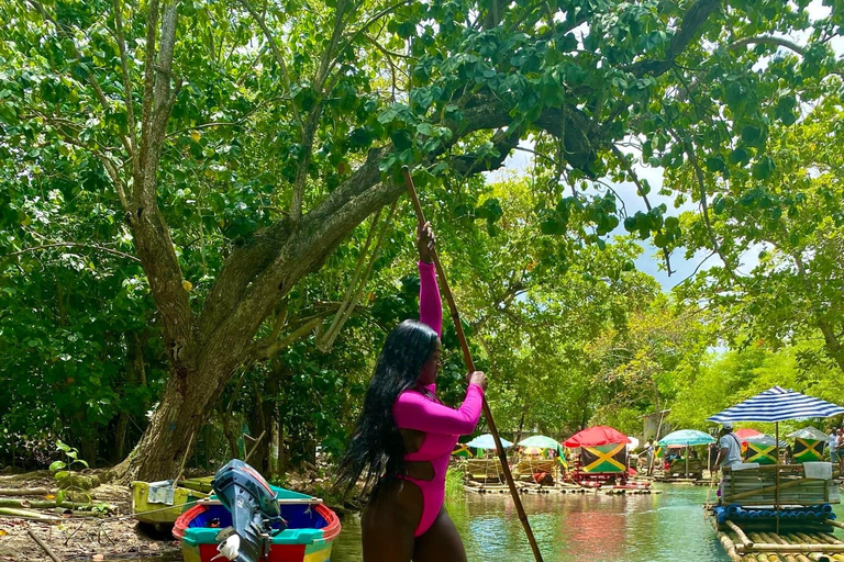 Rafting y transporte privado por el río MarthaDesde Negril/ Runaway Bay/ Ocho Ríos