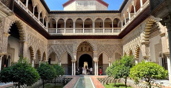 Seville Family Adventure: Alcazar & City Private Kids Tour