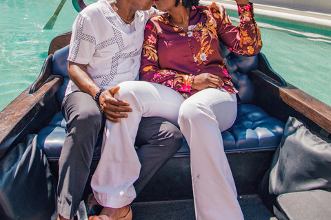 Private Vacation Photoshoot with Photographer in Las Vegas 1 HOUR MORNING SESSION LAS VEGAS