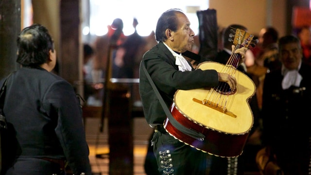 CDMX: Evening Tour to Plaza Garibaldi