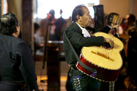 CDMX: Passeio noturno à Plaza Garibaldi