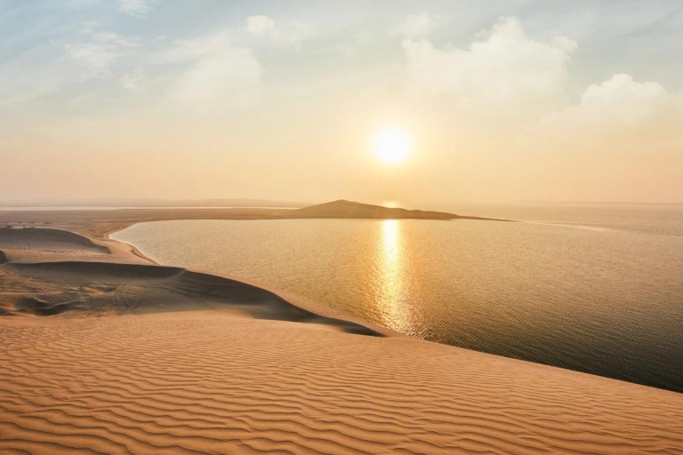Doha : Demi-journée privée de rallye dans les dunes du désert avec balade à dos de chameau