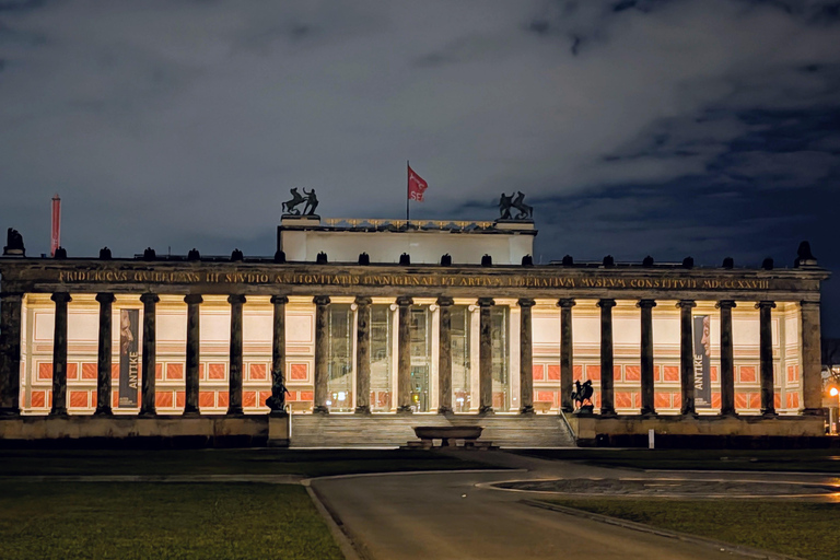 Berlin Night Walking Tour - Iconic Illuminated Landmarks Private Berlin Sunset Walking Tour - Iconic Landmarks