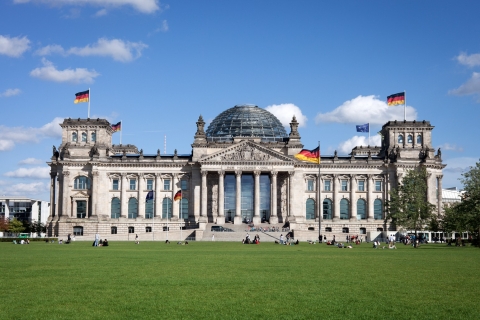 Berlin Highlights, History, and Government District 2-Hour Tour in Other Languages