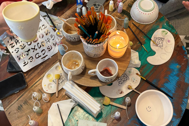 Bilbao: Pinta sobre cerámica en el único ceramicafé de la ciudad