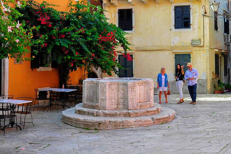 Corfu-stad: begeleide wandeltour en proeverijen van lokale gerechtenCorfu-stad: begeleide wandeling en proeverijen van lokale gerechten