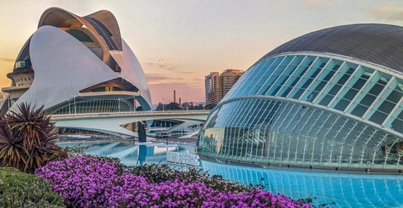 Valencia: A Modern City Reinvented Walking Tour