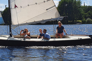 Hamburg: 1.5-Hour Sailing Sightseeing Tour on Aussenalster