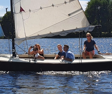 Hamburg: 1.5-Hour Sailing Sightseeing Tour on Aussenalster