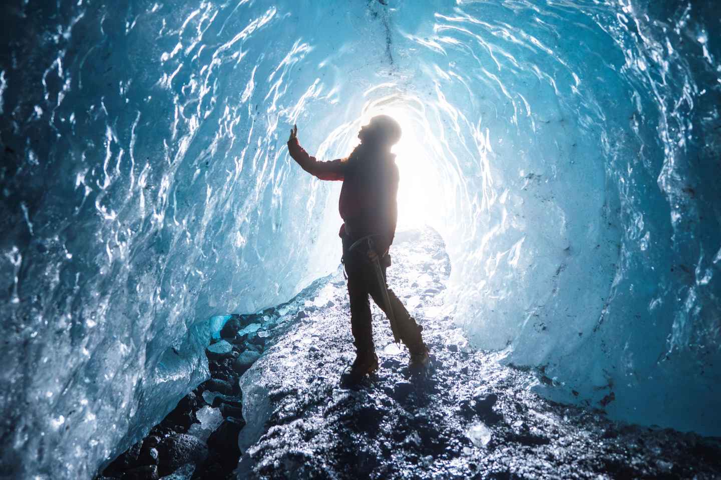 斯卡夫塔山：瓦特纳冰川上蓝冰洞探险与徒步之旅