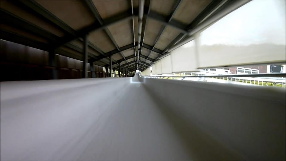 Letland Bobsleigh en luge track ride ervaring - Hizvo
