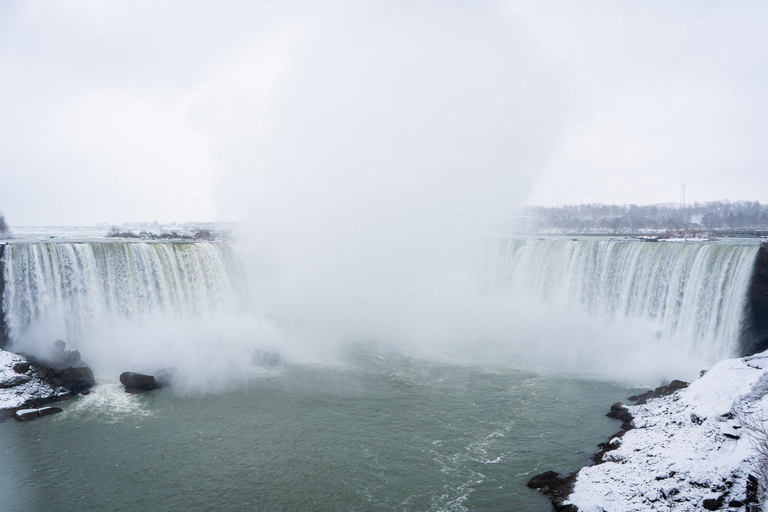 尼亚加拉冬季灯光节之旅，多伦多出发尼亚加拉冬季灯光节之旅（多伦多出发）