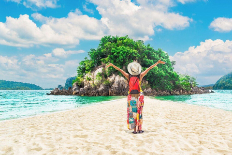 Krabi: 4 öar och grottor båttur med lunch4 öar tur med motorbåt