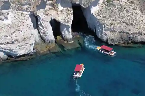 Siracusa: tour in barca dell'isola di Ortigia e delle grotte marine