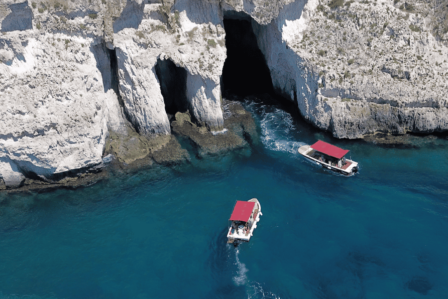 Syrakus: Bootstour zur Insel Ortigia und zu den Meereshöhlen. Foto: GetYourGuide
