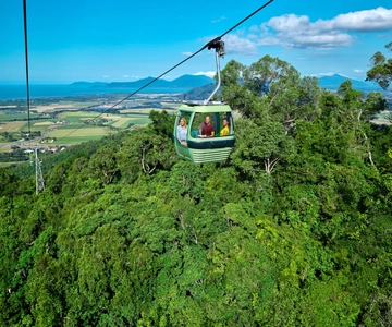 Cairns: Small Group Kuranda Tour via Skyrail and Scenic Rail